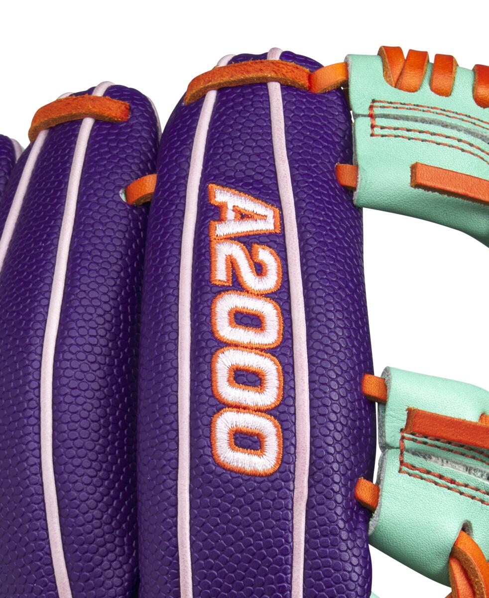 Wilson A2000 April 2025 GOTM 1975 SS 11.75"-RHT - Image 6