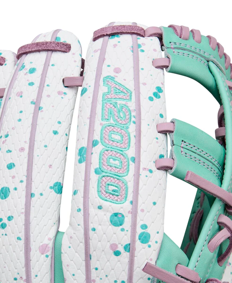 Wilson A2000 Fastpitch Winter 2025 FP75SS 11.75"-RHT - Image 7