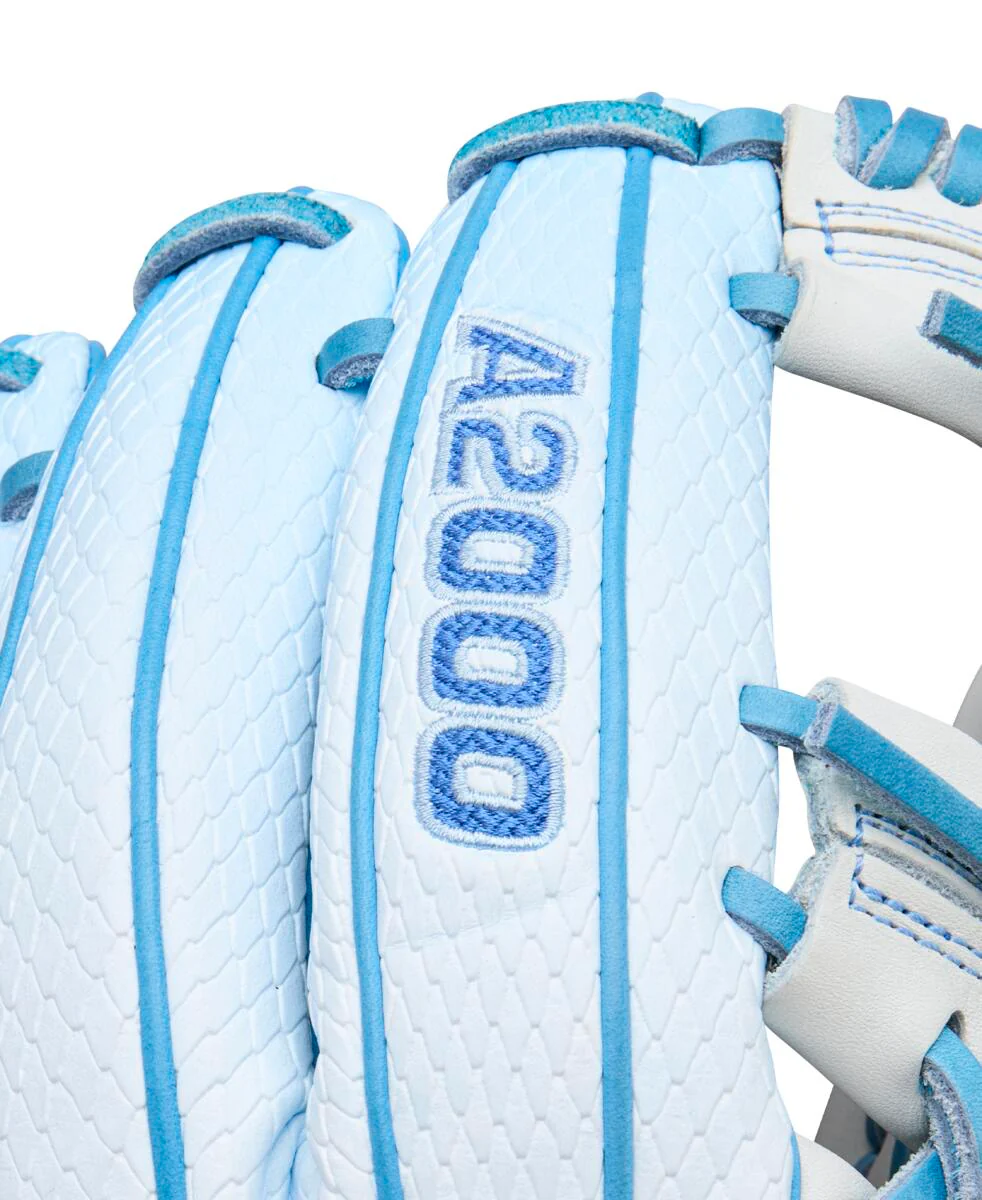 Wilson A2000 Fastpitch Winter 2025 H12SS White/Sky Blue-12"-RHT - Image 6