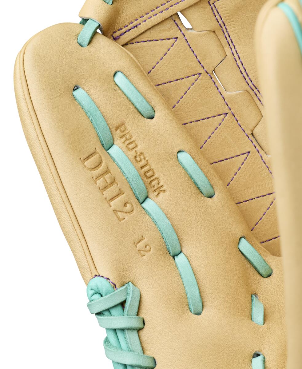 Wilson A2000 Spring 2026 DH12 Sky Blonde/Seafoam 12" - Image 7